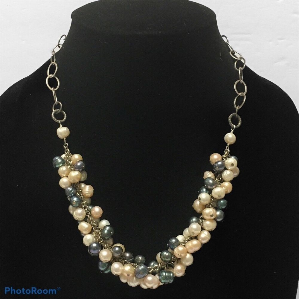Silver tone Faux Pearl twisted 19" chain statement